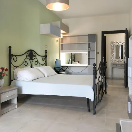 Luxury Townhouse Apartment Skiathos Town