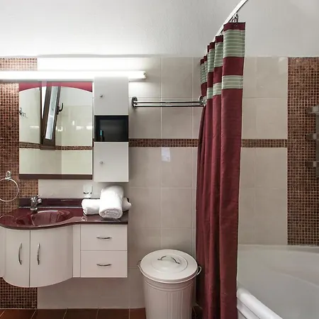 Luxury Townhouse *